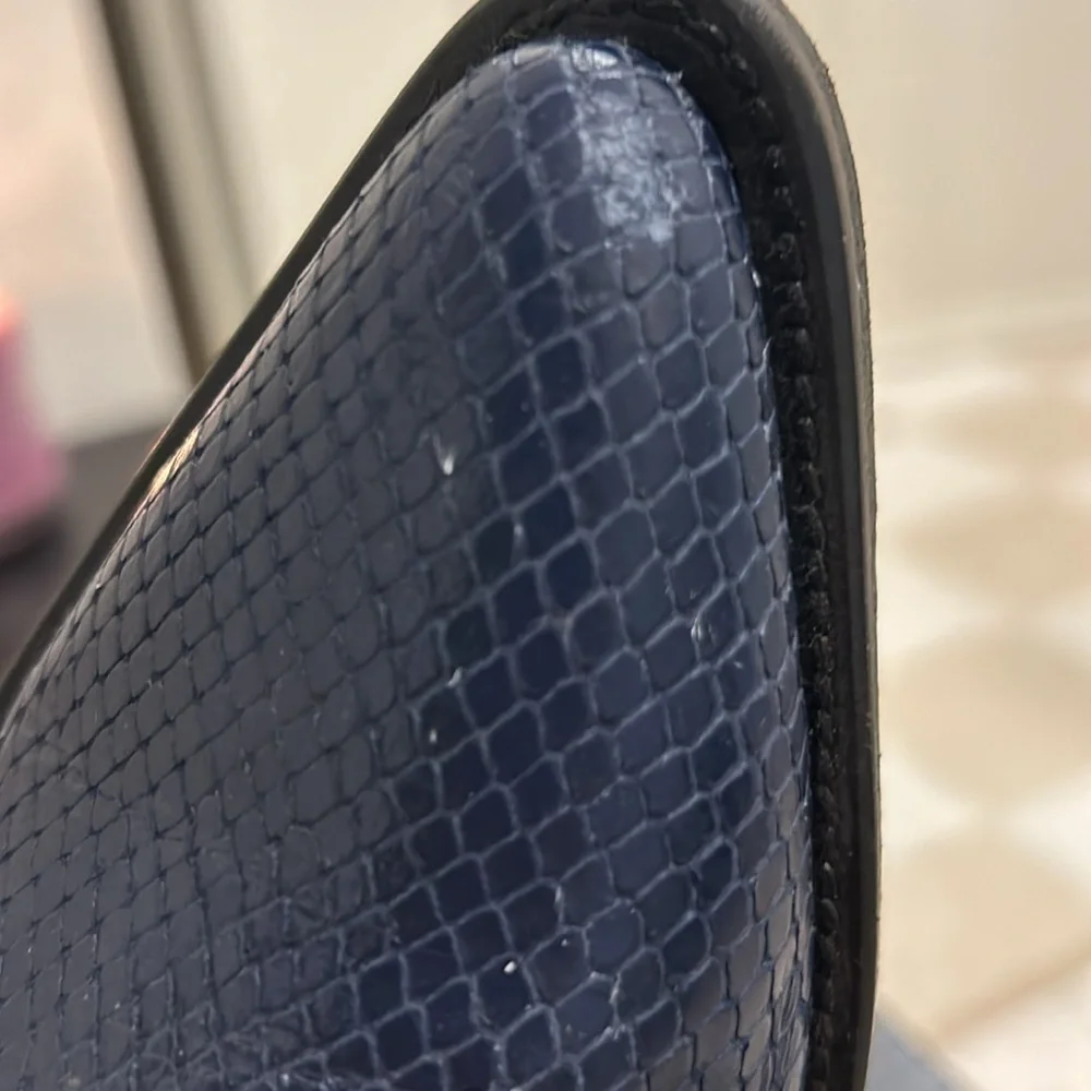 Chloe Elegant Blue Textured Shoes - Picture 12 of 15